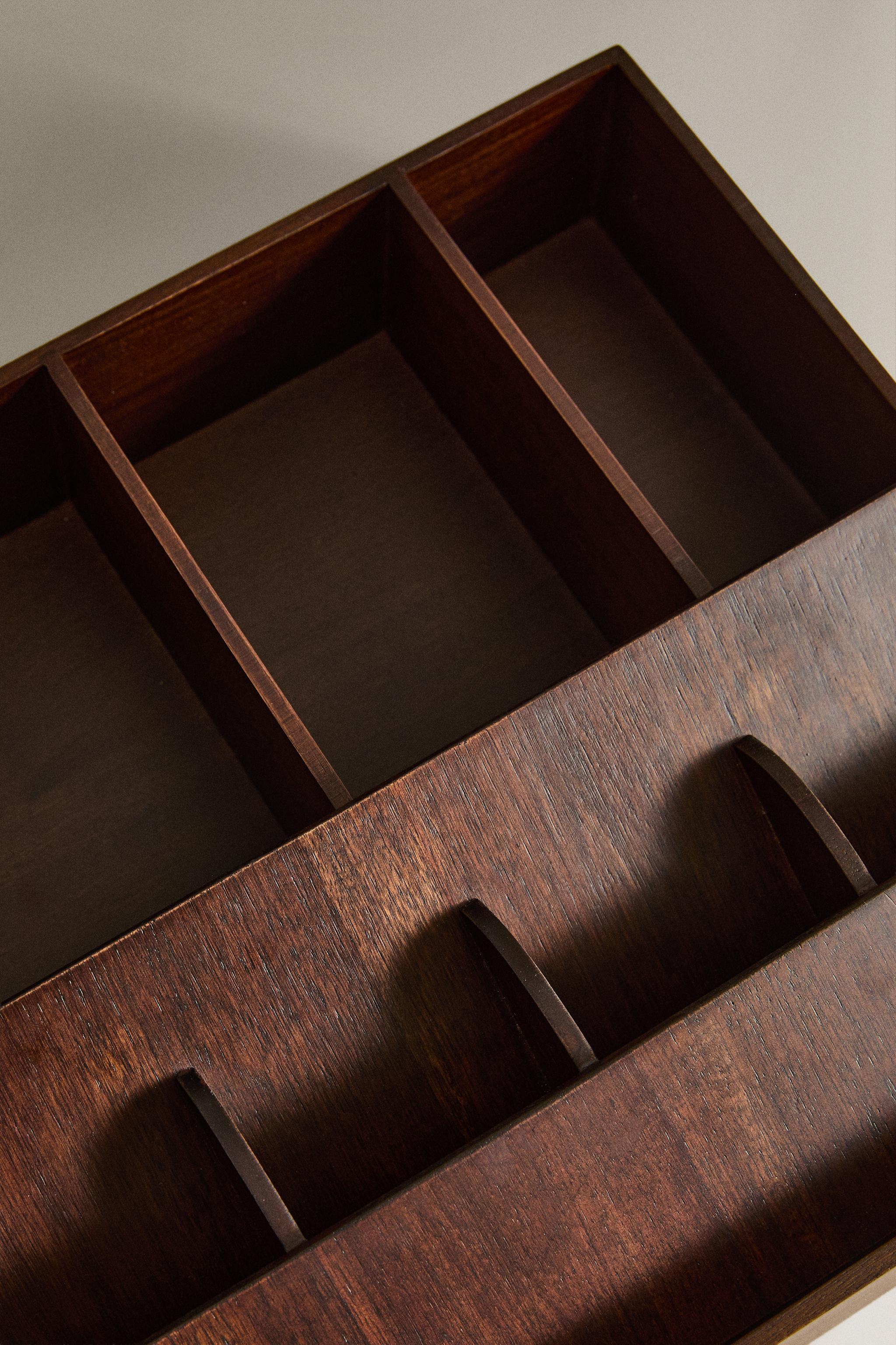 LARGE WOODEN MAKEUP ORGANIZER BOX